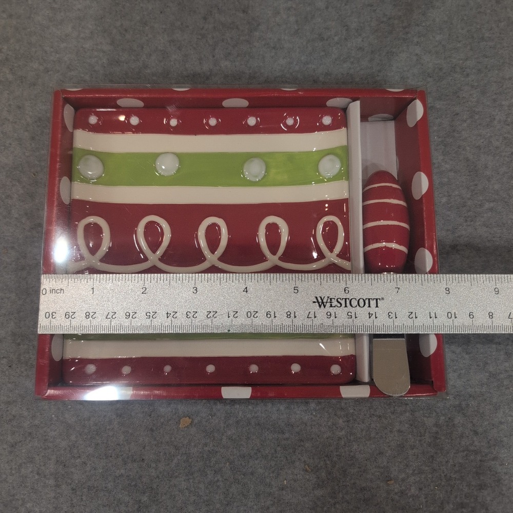 burton + BURTON Christmas Holiday‎ Cheese Board and Spreader Set Red Green White - Picture 4 of 4